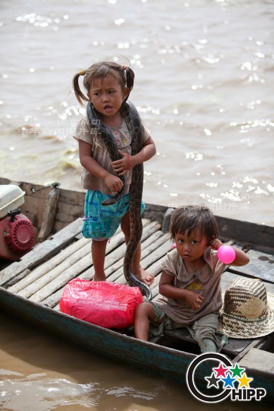柬埔寨的小孩_新闻--人物_ 中华新闻图片库