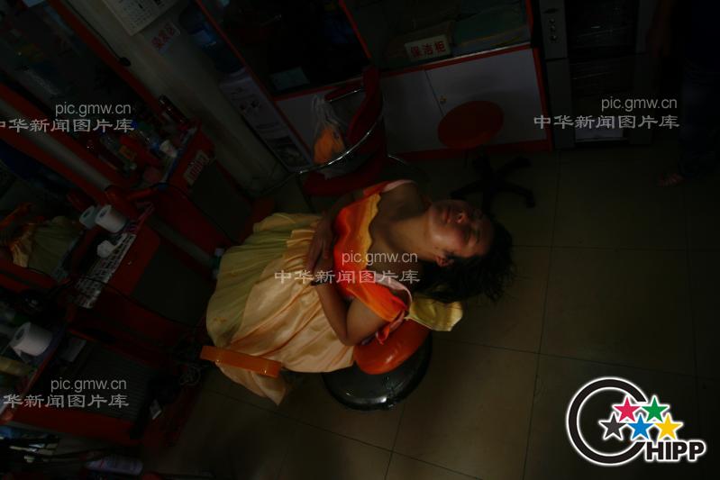 <em>同性恋之女人</em>花_新闻--社会_ 中华新闻图片库