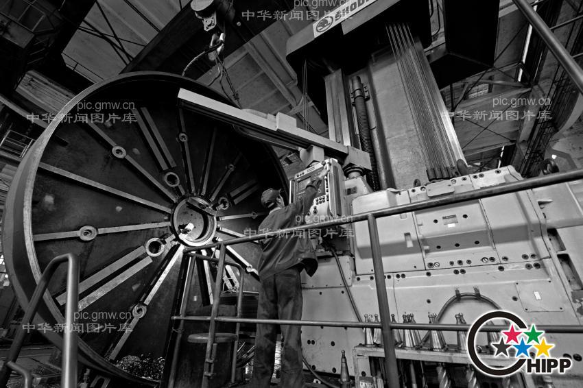 《橡胶机械制造》_新闻--科技_ 中华新闻图片库