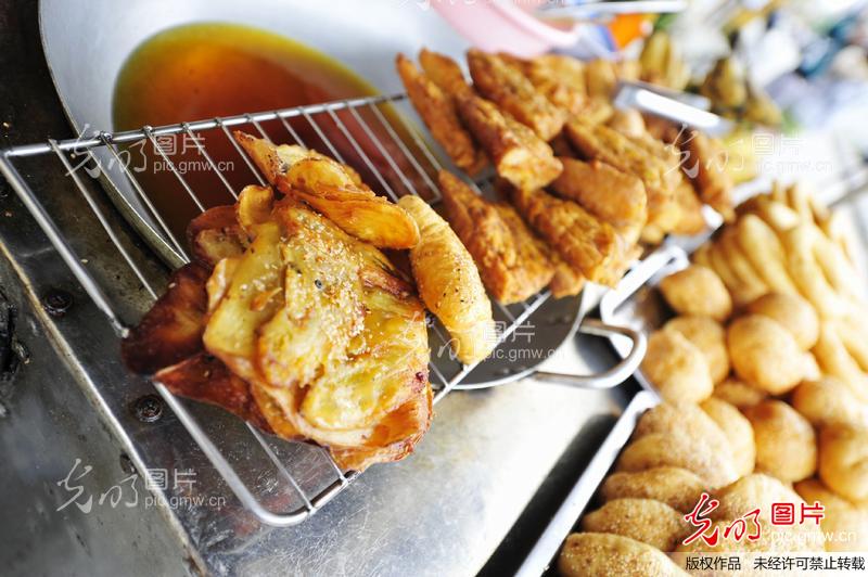 <em>越南</em>小吃,炸<em>香蕉</em>_屠笑笑_ 光明图片