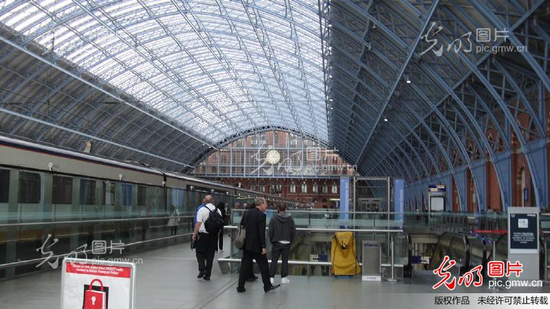 伦敦 st pancras 火车站_周月琴