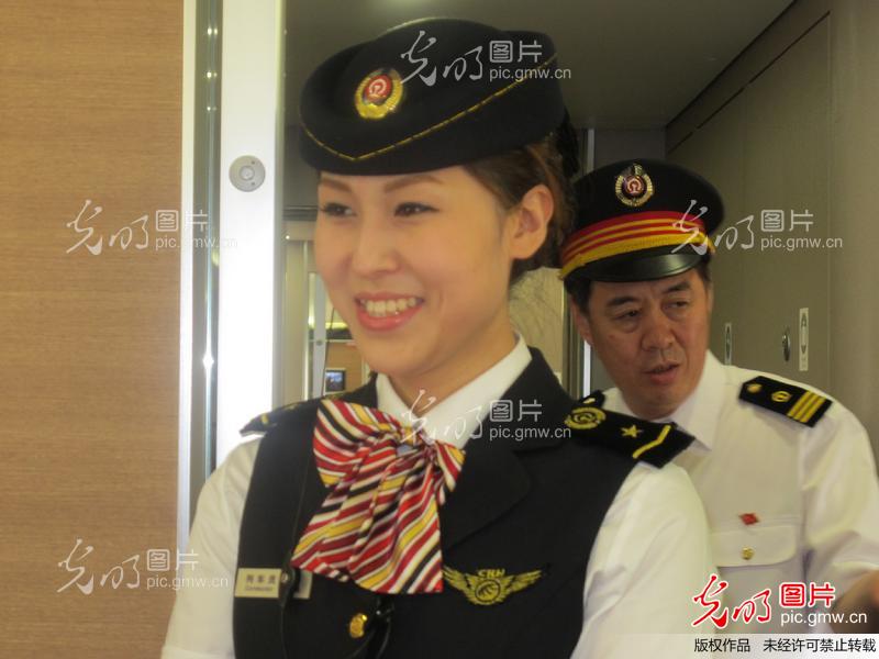 盘点京沪高铁上的漂亮高姐_创意--人物肖像