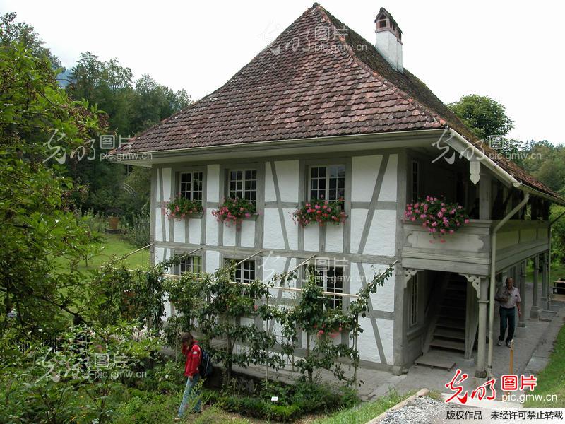 瑞士的传统建筑--夏莱_新闻--自然环境