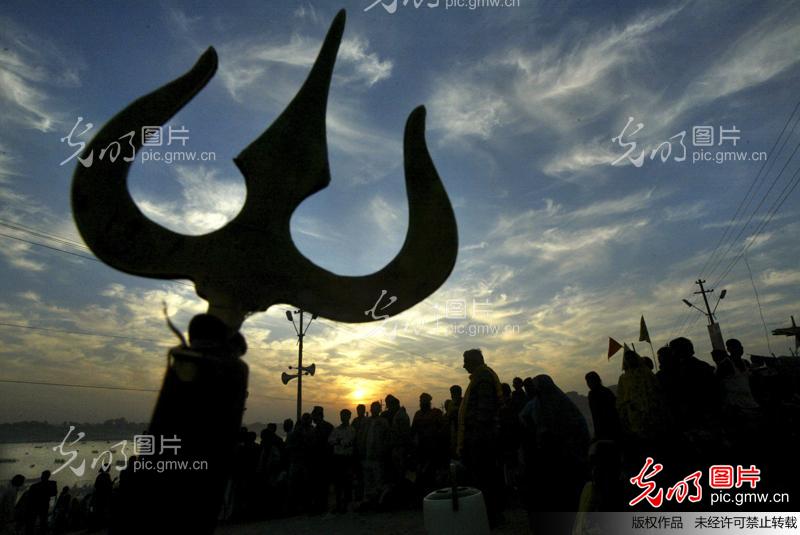 印度恒河圣水沐浴节