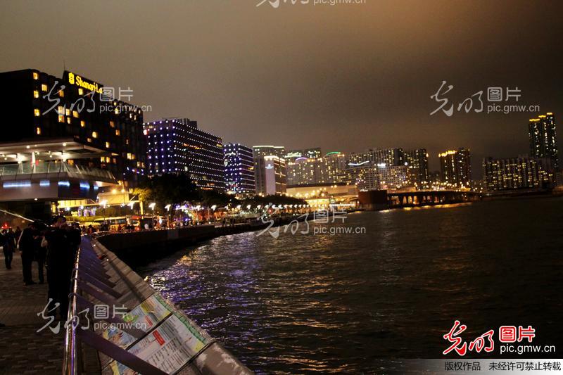 晚上的香港维多利亚港照片 20120313003846_1123.jpg