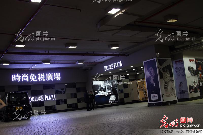 内地人在香港:菜市场的环境里买珠宝_新闻