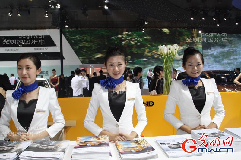 2012北京车展漂亮的展商工作人员_张宁