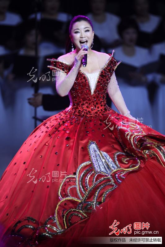 青春之歌--北京共青团举行纪念中国共青团成立