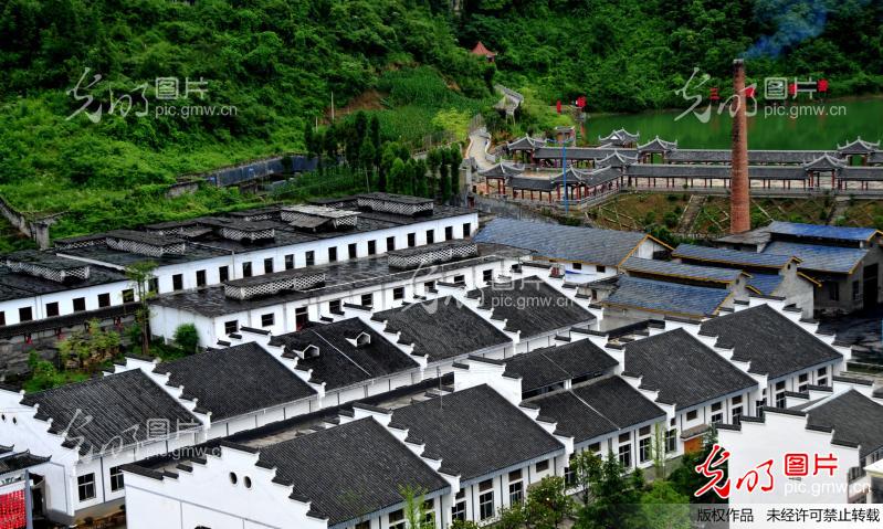 巴东经济开发区上半年实现工业总产值5亿元_