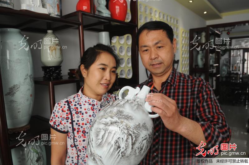山东淄博:李秋峰家庭陶瓷艺术馆开放_闫盛霆