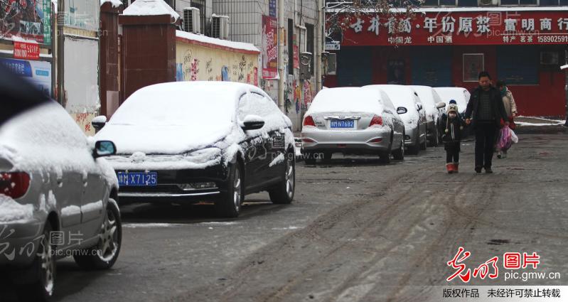 河南三门峡迎来降雪天气_新闻--自然环境