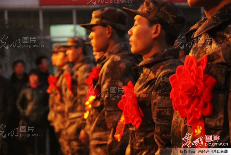 山西万荣:欢送新兵_新闻