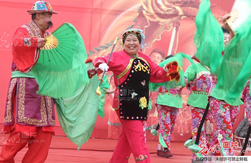 河南许昌:赏传统艺术民俗 品节日文化盛宴_耿