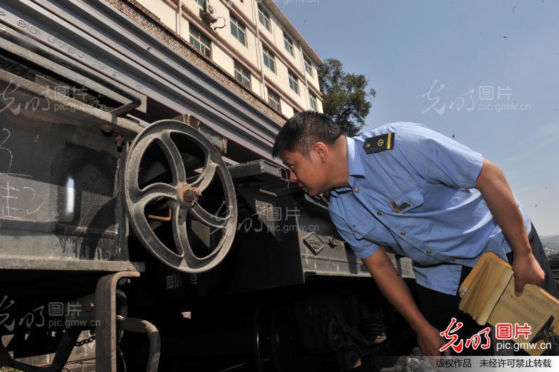 成都:铁路强化攀钢集团上线产品装载质量卡控