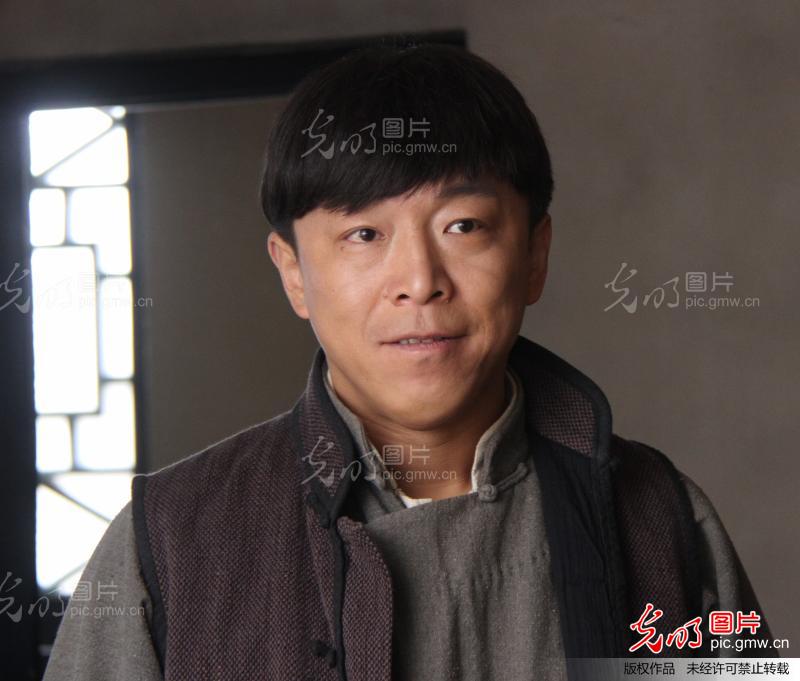 黄渤主演电视剧《青岛往事》近日开拍