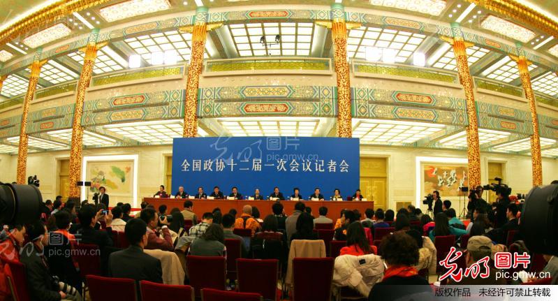 新一届民主党派中央和全国工商联九位主席集体