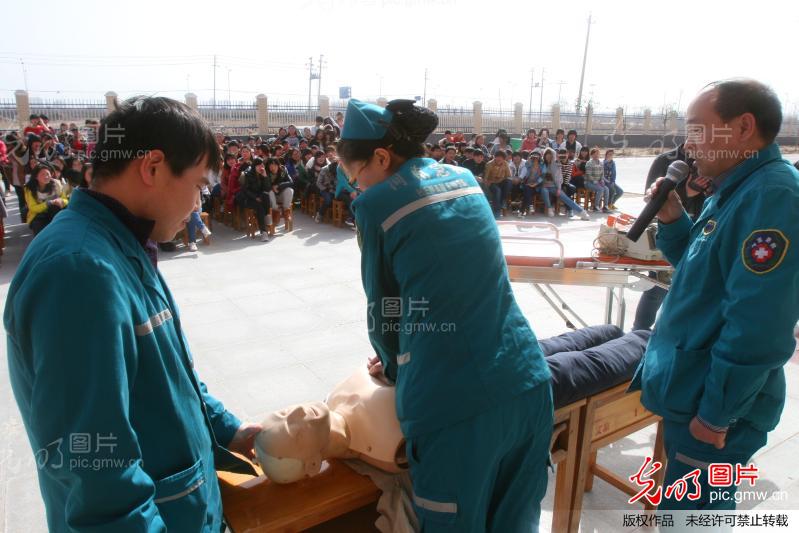 河南开封:急救知识进校园