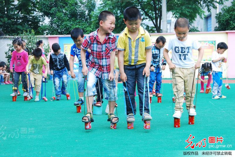 自制体育器械+健康宝宝快乐迎接\六一\