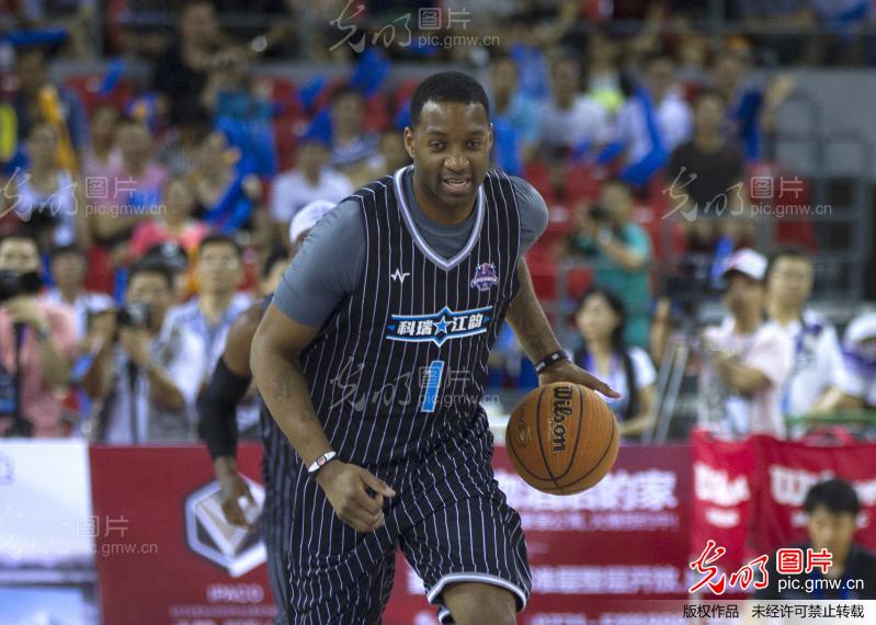 世界篮球明星赛全场轰308分 麦蒂秀中文砍25