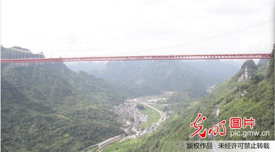 一次性爱上》航空拍摄遇险飞越宏桥圆满成功_