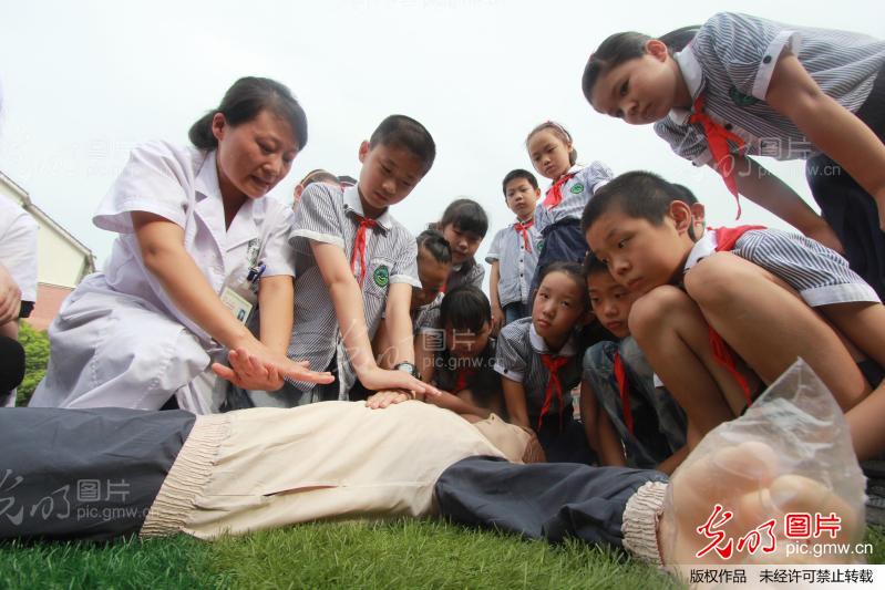 合肥急救知识进校园_新闻