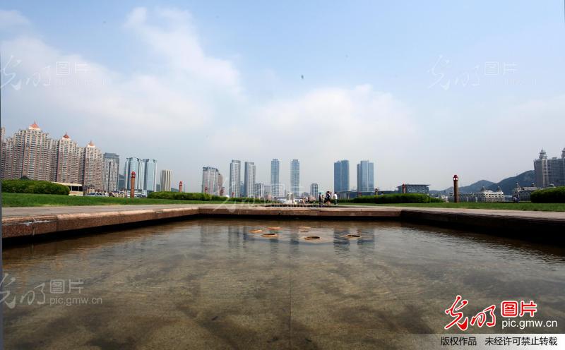 亚洲最大的广场--大连星海广场_李海