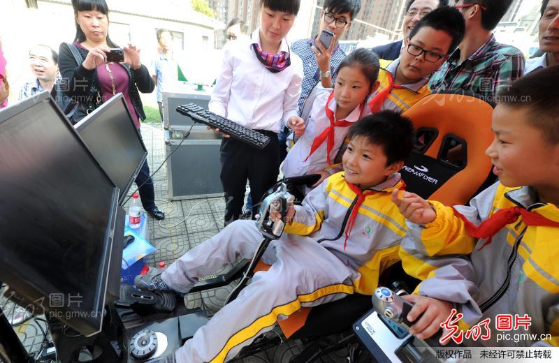 合肥:社区学科普庆国庆_新闻