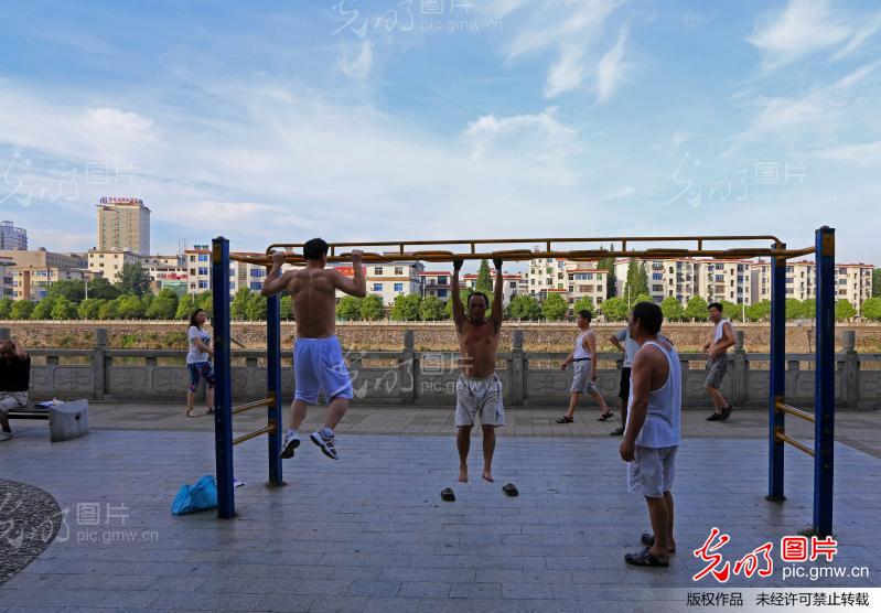 《我与体育参展表》彭小榕_我与体育群众体