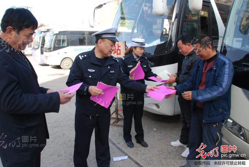 安徽阜南:交通事故猛于虎!_吕乃明