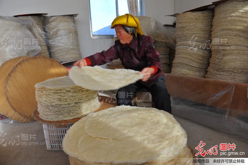 山东日照:即将消失的手艺手工烙煎饼