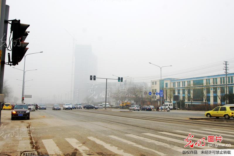 大雾来袭,山东济南气象台发布大雾橙色预警信