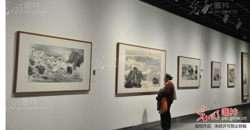 涛声依旧--孔仲起八十回顾展_朱引炜