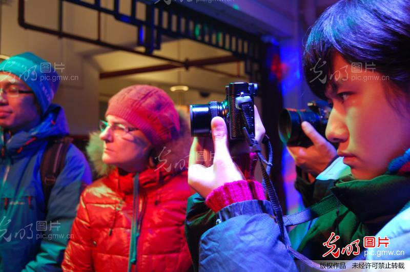 中国濒危文化保护者关注云梦皮影_新闻