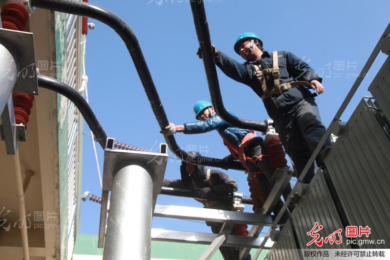 山东滨州:劳动竞赛迎新年_新闻