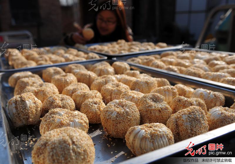 山东聊城: 二十三 糖瓜粘_新闻