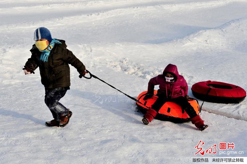 冰天雪地健身忙_第四届百姓故事摄影大赛
