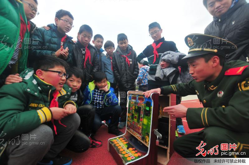 浙江台州:禁赌教育进课堂,杜绝乱用压岁钱_新