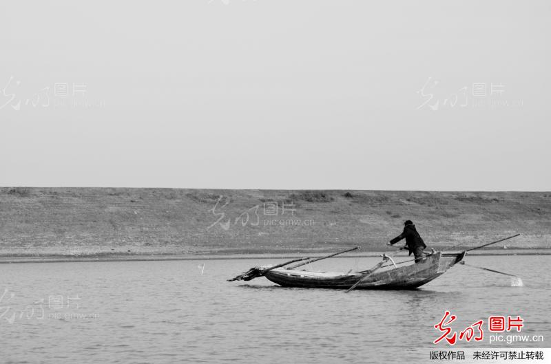 洞庭湖边摆渡老太--张<em>大妹</em>的故事_第四届百姓