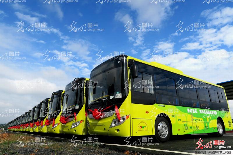 怎么看公交车到哪个站 20151121171048_1708.jpg