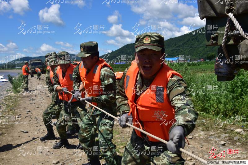 苇河林业局gdp_苇河林业局李庆国张莹