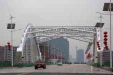 湖南娄底:发生垮塌事故的三大桥建成通车