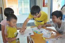 大学生志愿者让农村留守儿童感受精彩暑期_樊