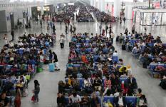 南京南站迎来旅客返程最高峰_王新