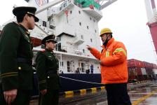 老爷庙官兵庆生日欢度春节_新闻--节会