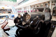 劳斯莱斯银色魅影版珍稀老爷车亮相南京_新