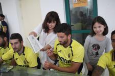 东亚青少年足球小将与西甲球星共度六一儿童节