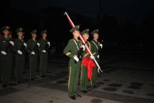 甘肃平凉各级驻军部队举行升国旗仪式喜迎建国