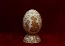 安徽安庆:小饭店老板创作蛋雕作品摘下全国大