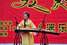 图片故事:<em>农家女孩</em>的<em>舞蹈</em>魔术梦_张国荣_ 光明