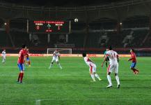 中超第3轮:河南建业3:3战平重庆力帆 球迷起冲